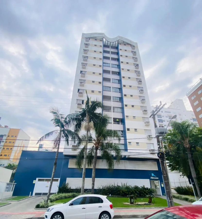 Apto no Res. Porto fino com 3 quartos em Centro - Criciúma - SC