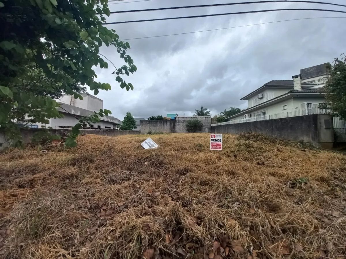 TERRENO À VENDA
