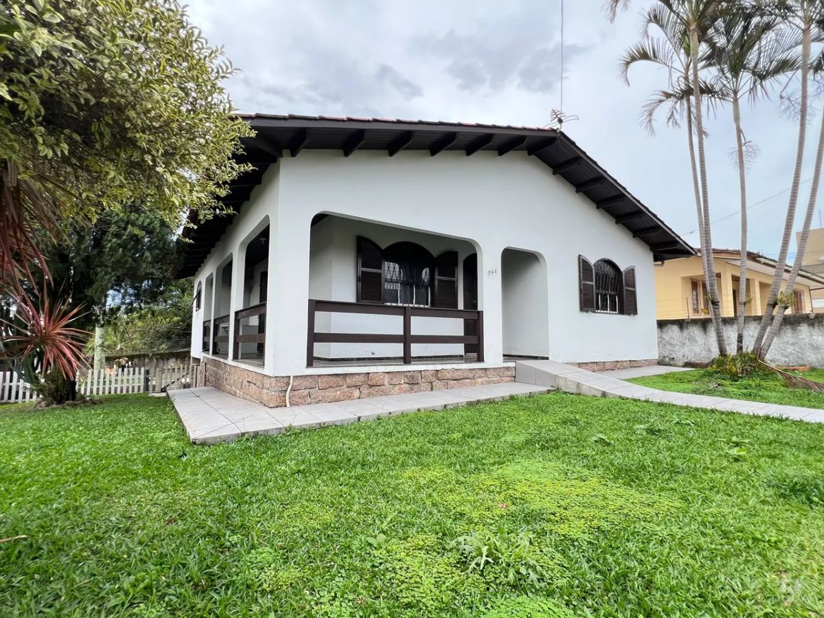 Casa à Venda no Bairro Universitário, Criciúma