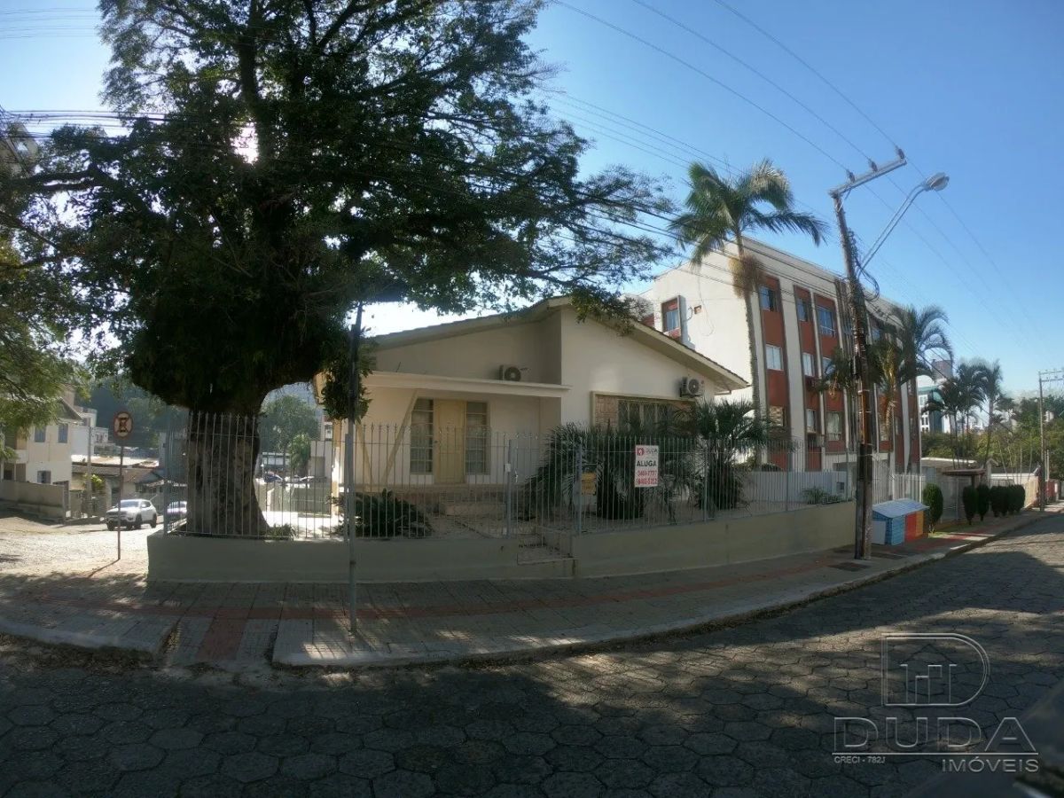 Terreno Comercial com uma excelente construção