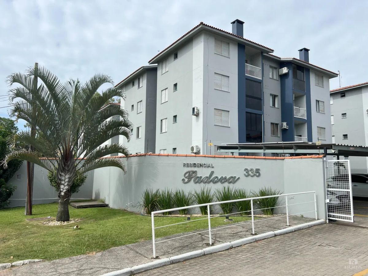 Apartamento semi-mobiliado em Santo Antônio!