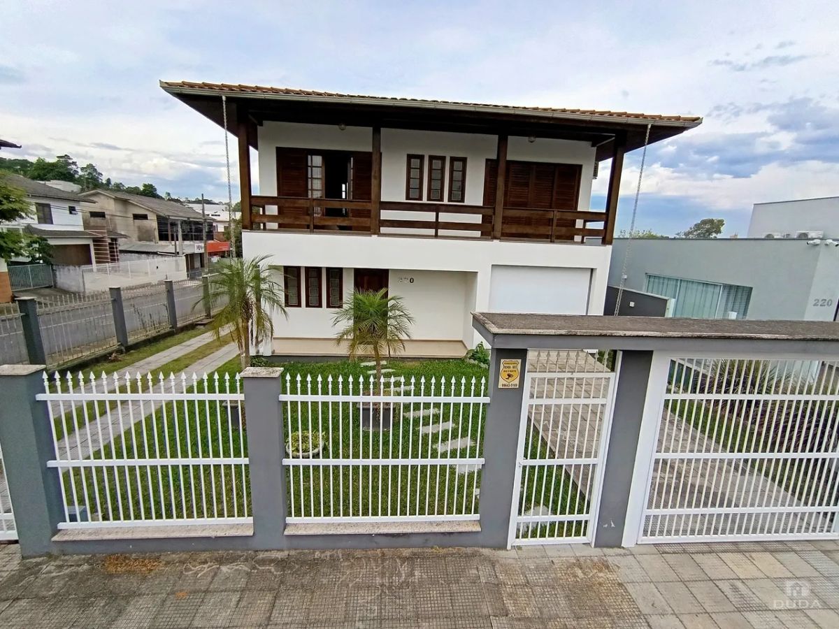 CASA À VENDA EM PRÓSPERA