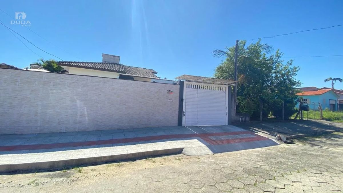 CASA NO BAIRRO ARGENTINA À VENDA