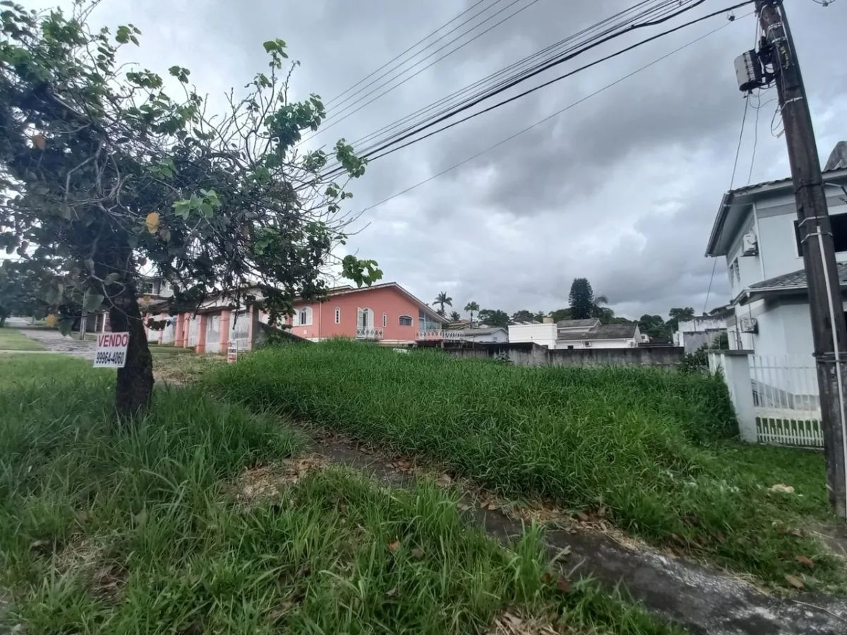 TERRENO À VENDA