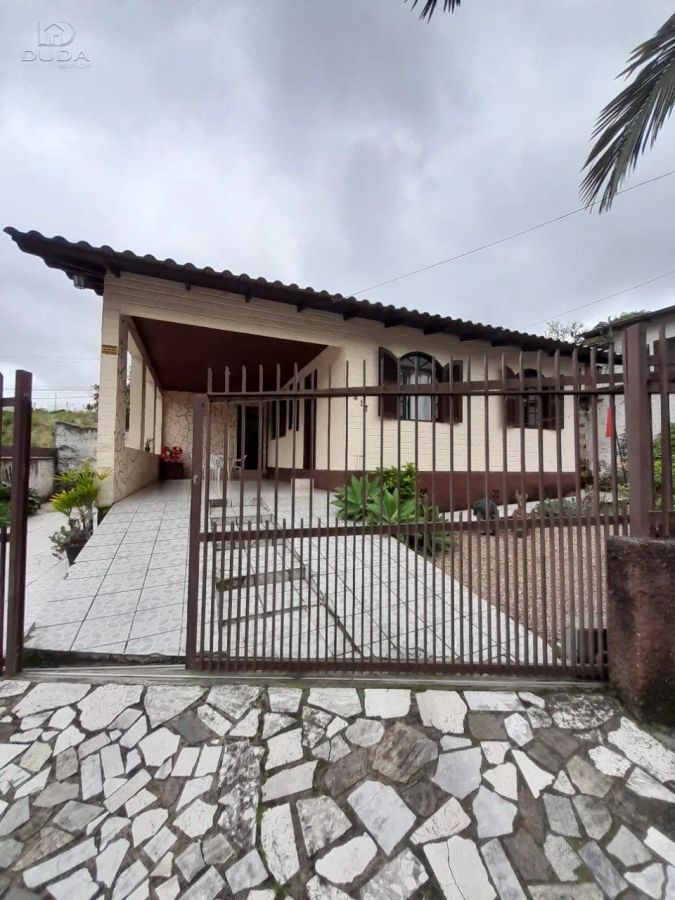 CASA INCRÍVEL À VENDA