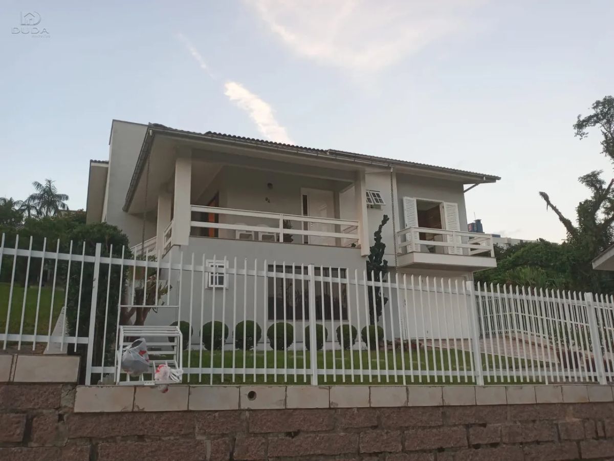 CASA À VENDA