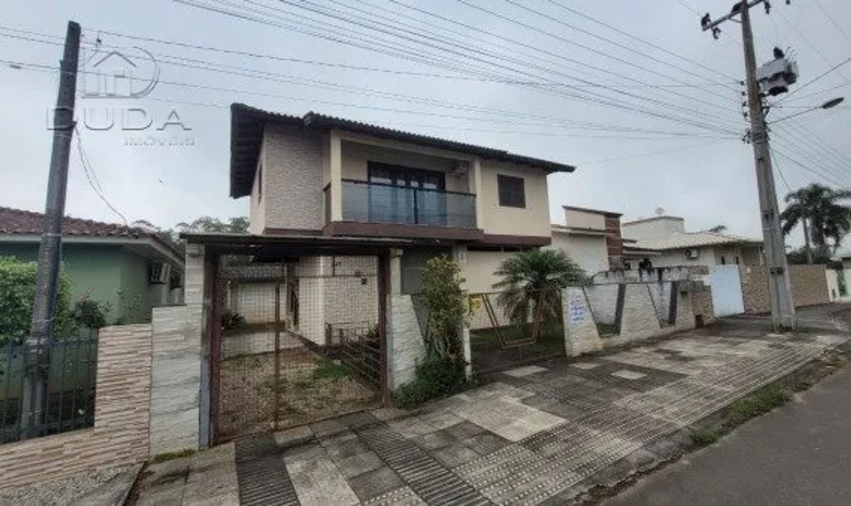 CASA JARDIM DAS PAINEIRAS PROX AO QUARTEL