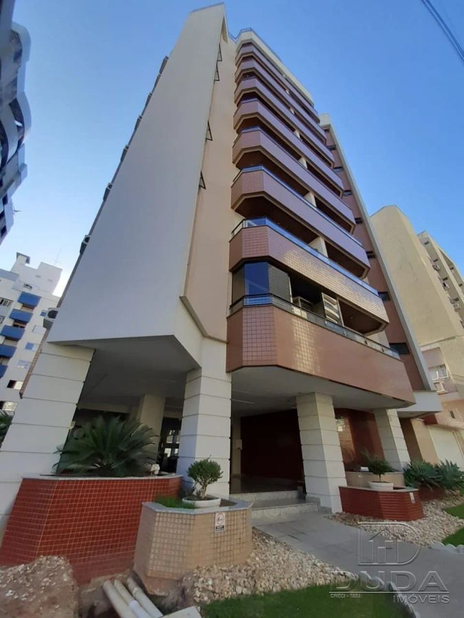 Apartamento 3 dormitórios no centro