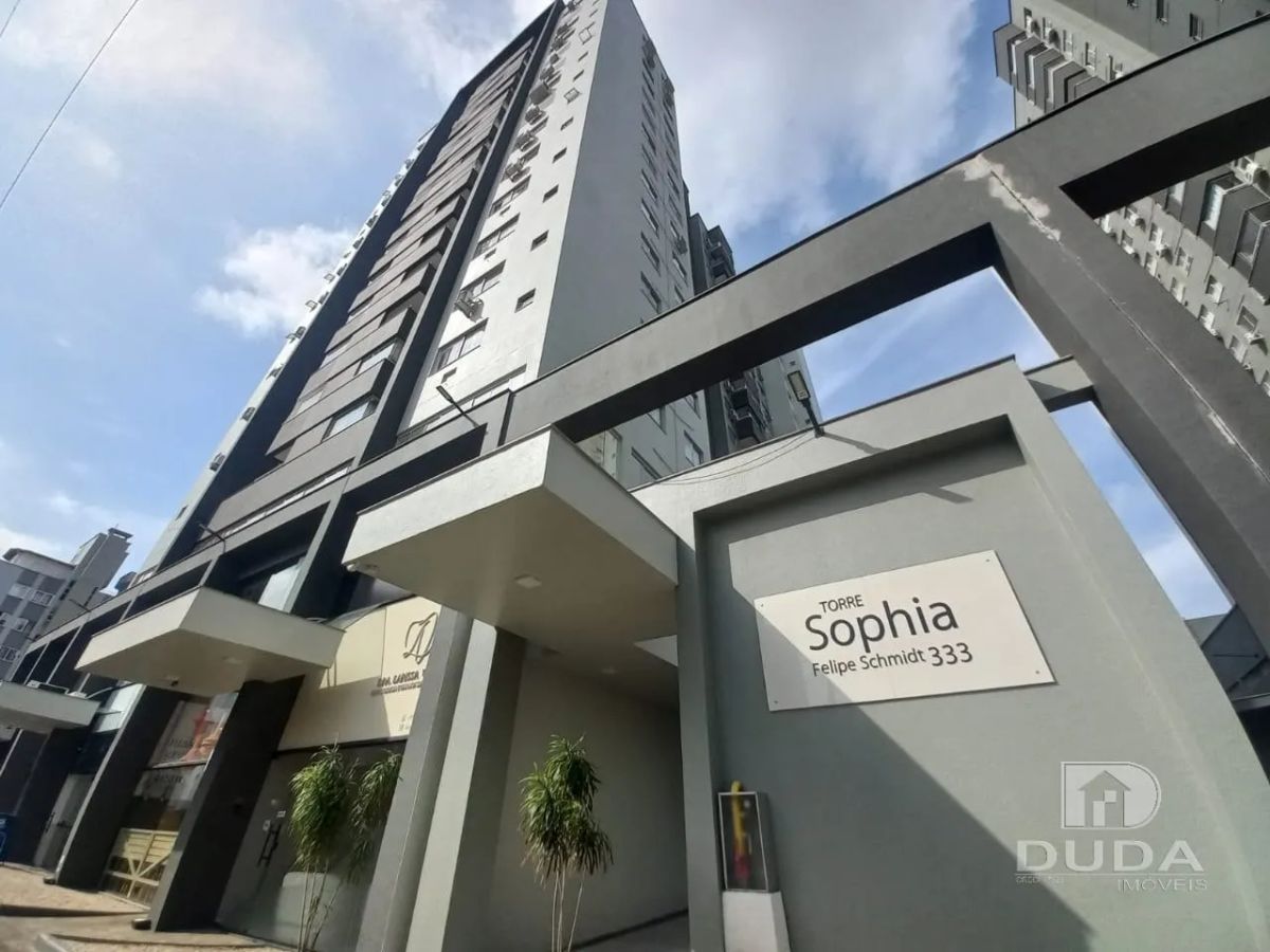 Apartamento à venda no Felipe Schmidt torre Sofia