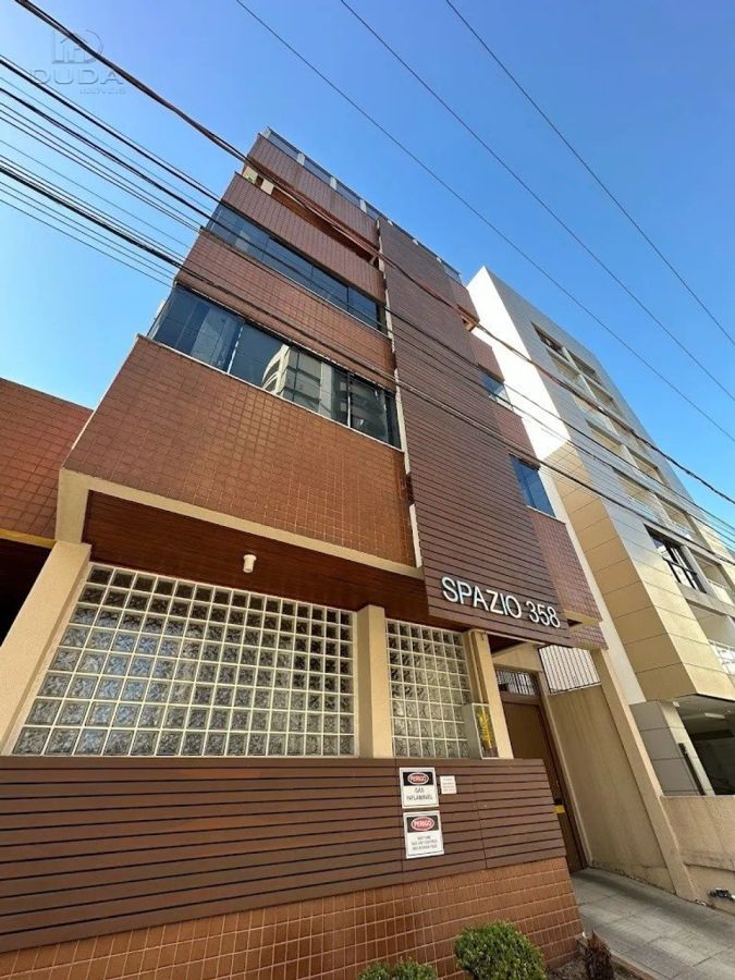 Apartamento com 03 dormitórios com 03 suítes