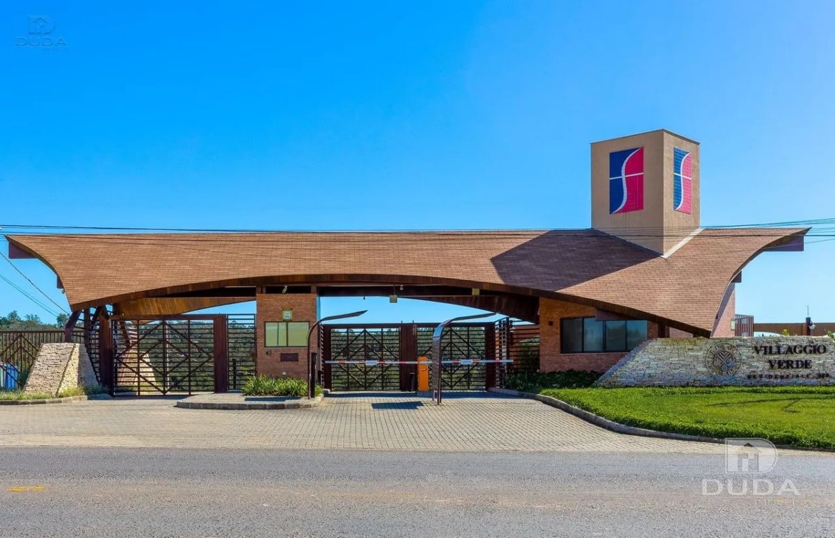 Terreno à Venda no Condomínio Villaggio Verde