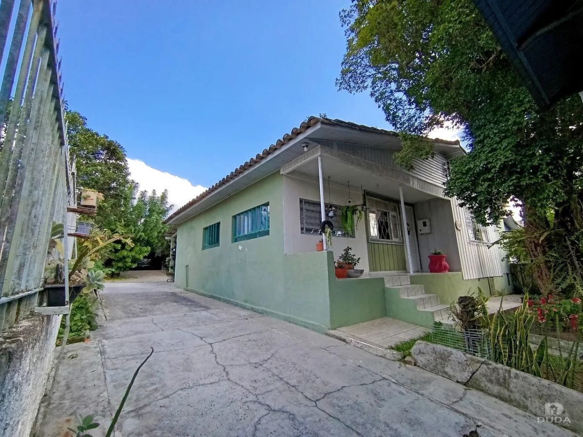 CASA Á VENDA