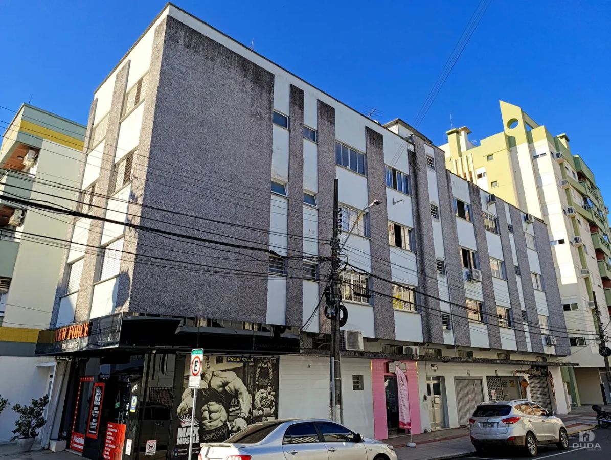 Apartamento à venda no Edifício Fátima - Centro