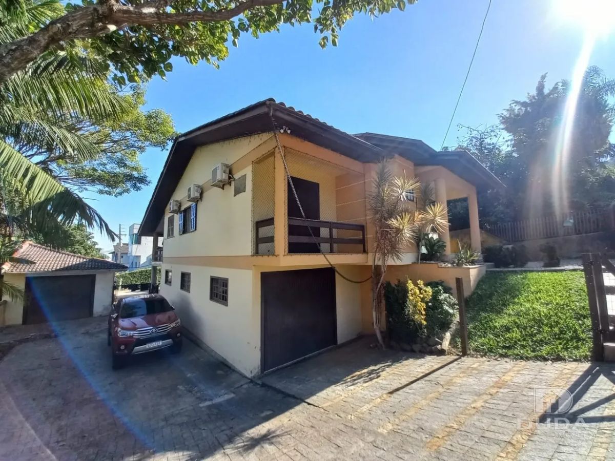 CASA Á VENDA NO BAIRRO MINA BRASIL
