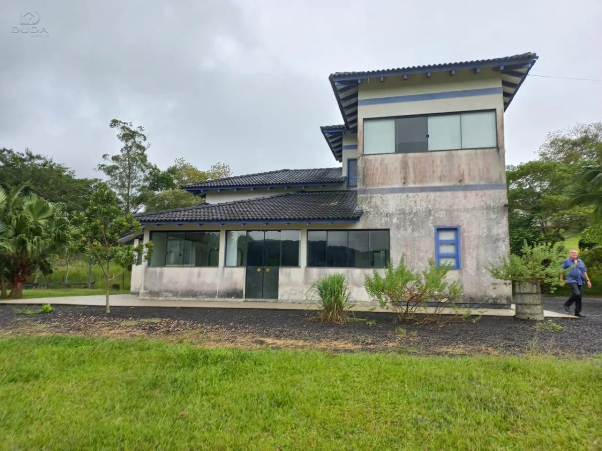 SITIO À VENDA