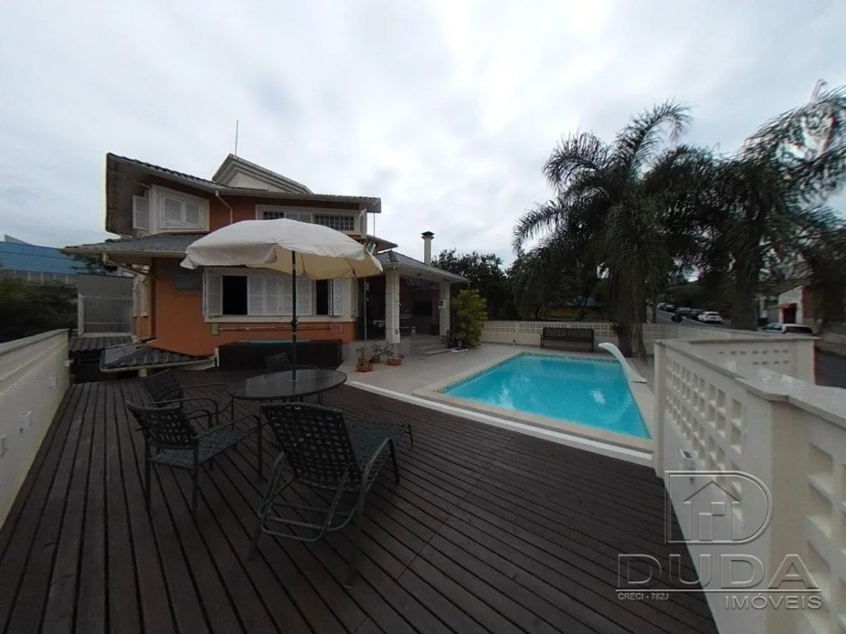 Casa alto padrão no bairro Michel