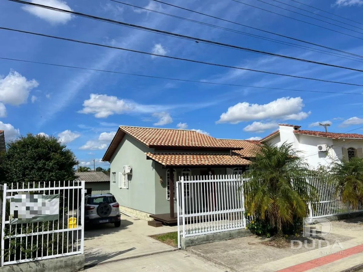 Casa à venda no Jardim Maristela, Criciúma