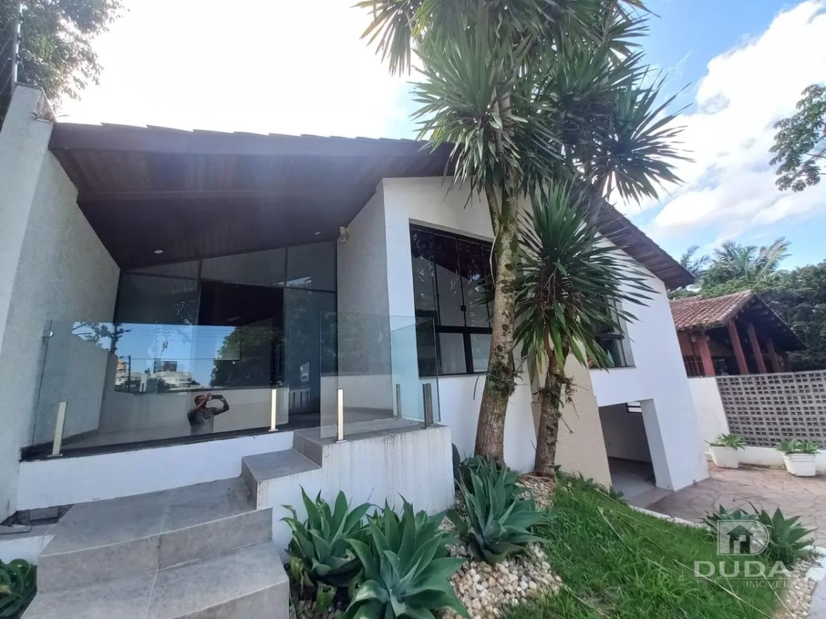 Casa a venda na região central de Criciúma!