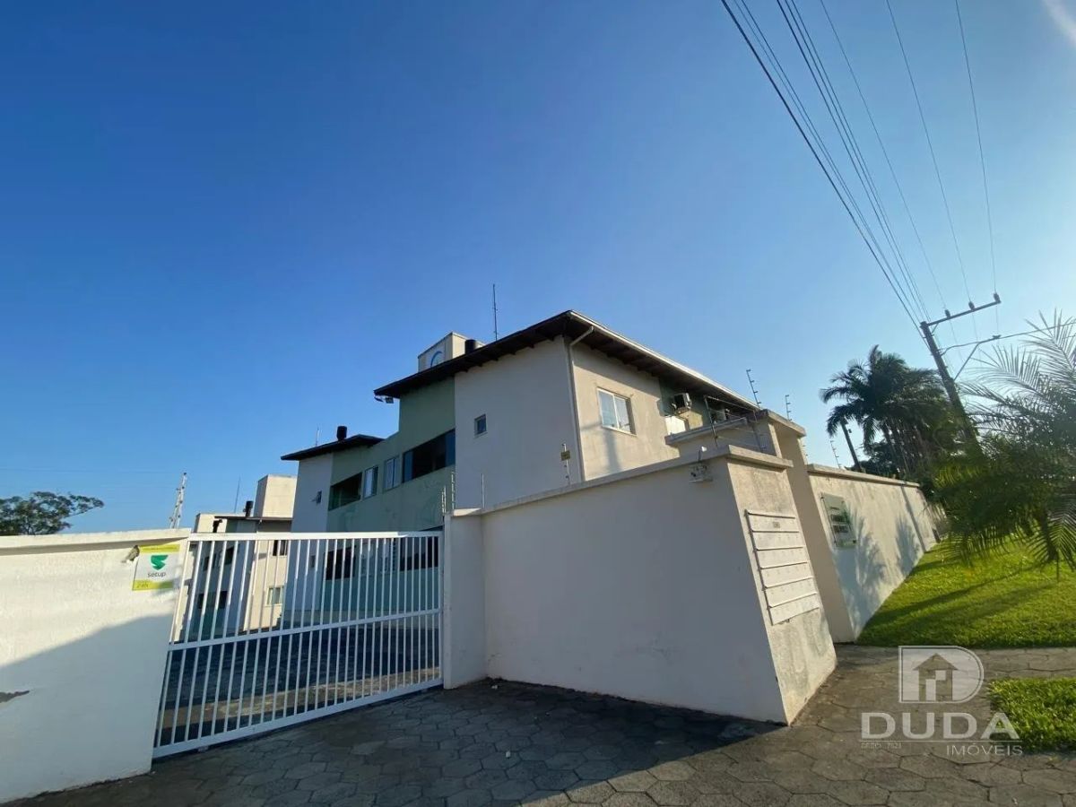 Apartamento semi mobiliado