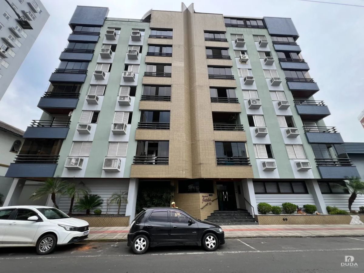 Apartamento à venda no Centro de Criciúma