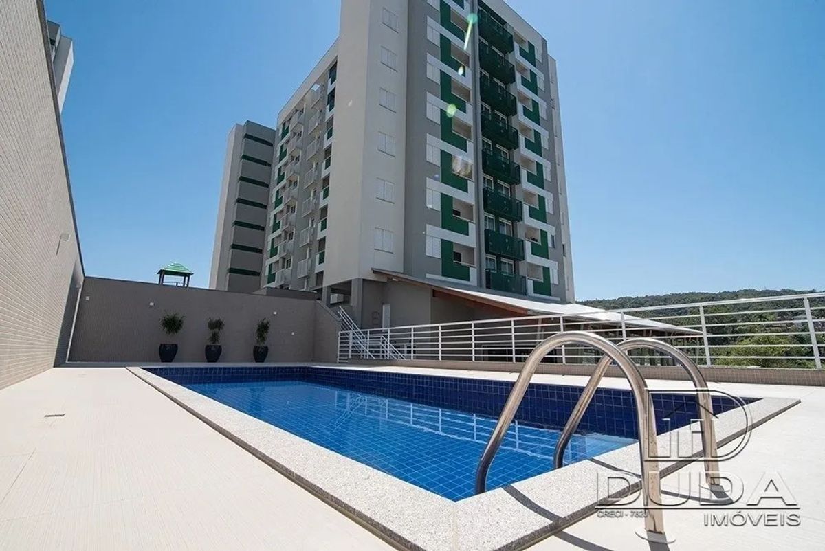 APARTAMENTO À VENDA