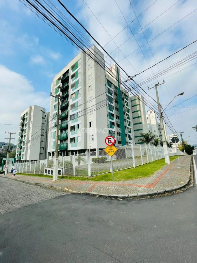 Apartamento Próximo ao Centro com 2 Dormitórios e Sacada Gourmet