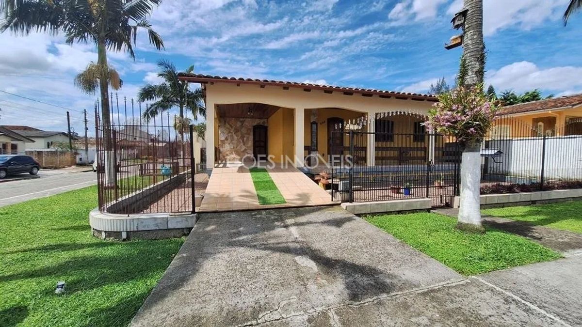 Casa à venda no bairro Pinheirinho, em Criciúma/SC