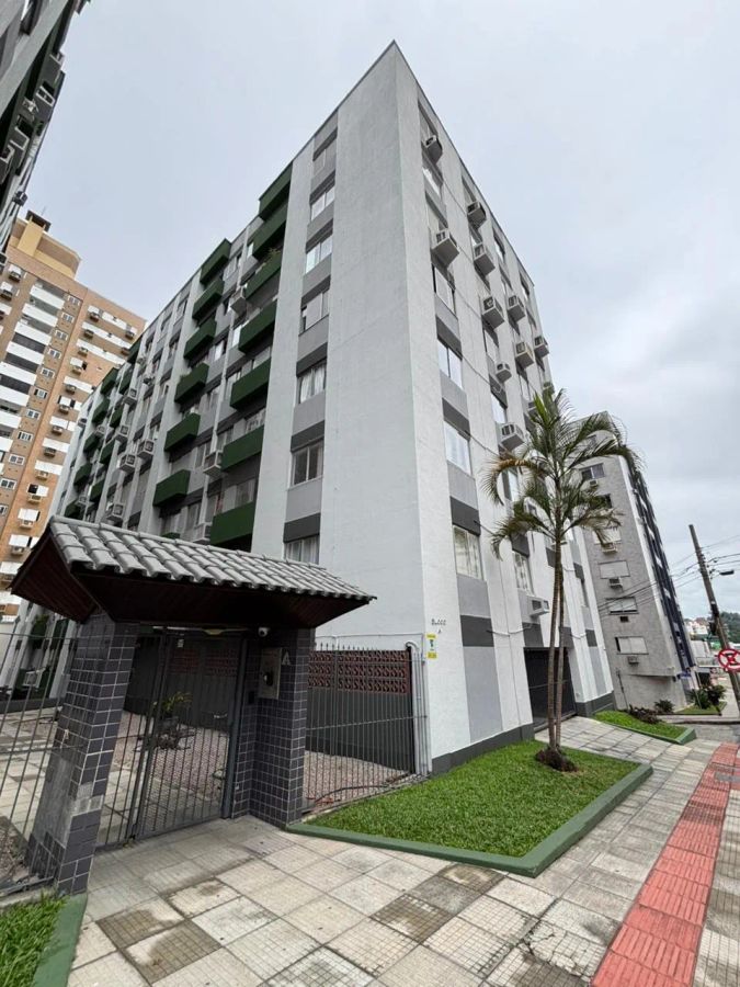 Apartamento à Venda no Centro de Criciúma