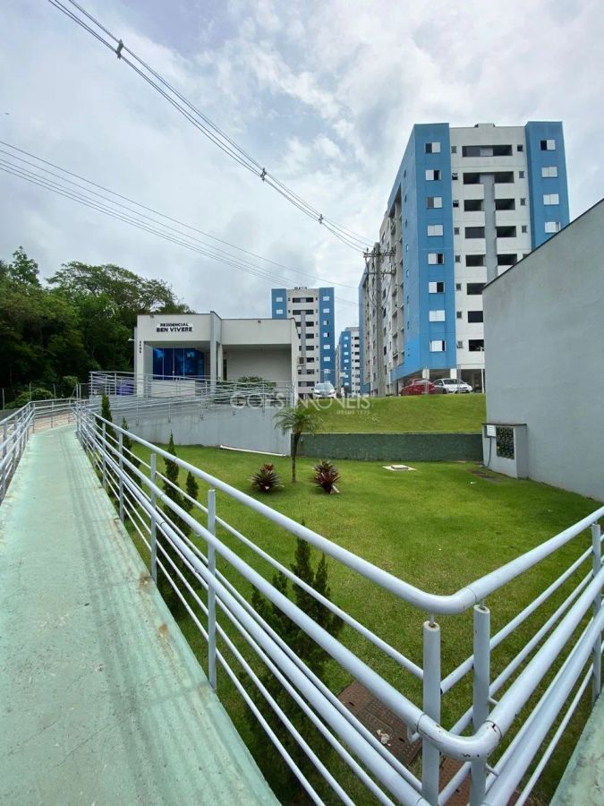 Apartamento à venda no Ed. Ben Vivere, Criciúma