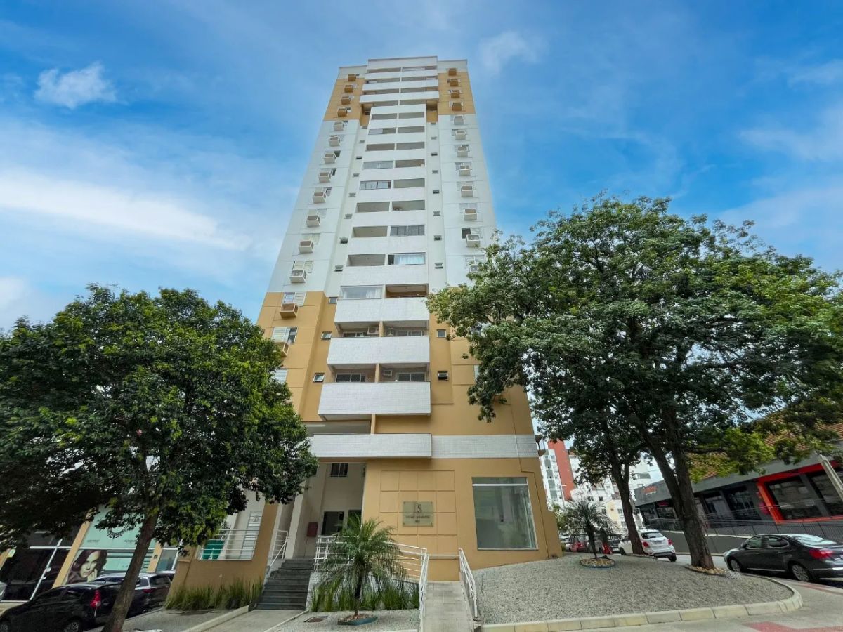 Apartamento à Venda no Centro de Criciúma/SC