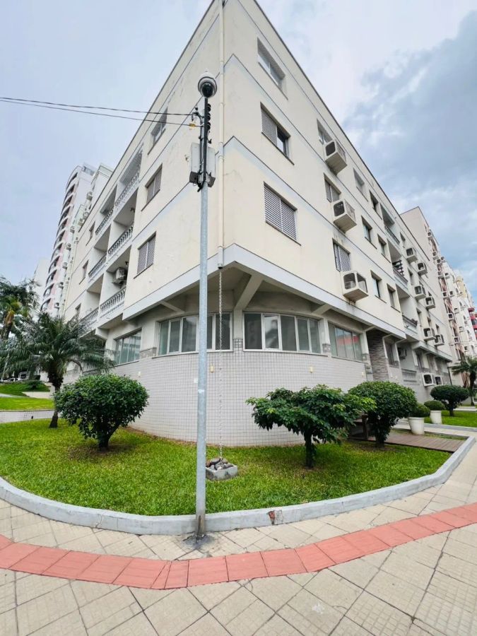 Apartamento para aluguel no Centro de Criciúma