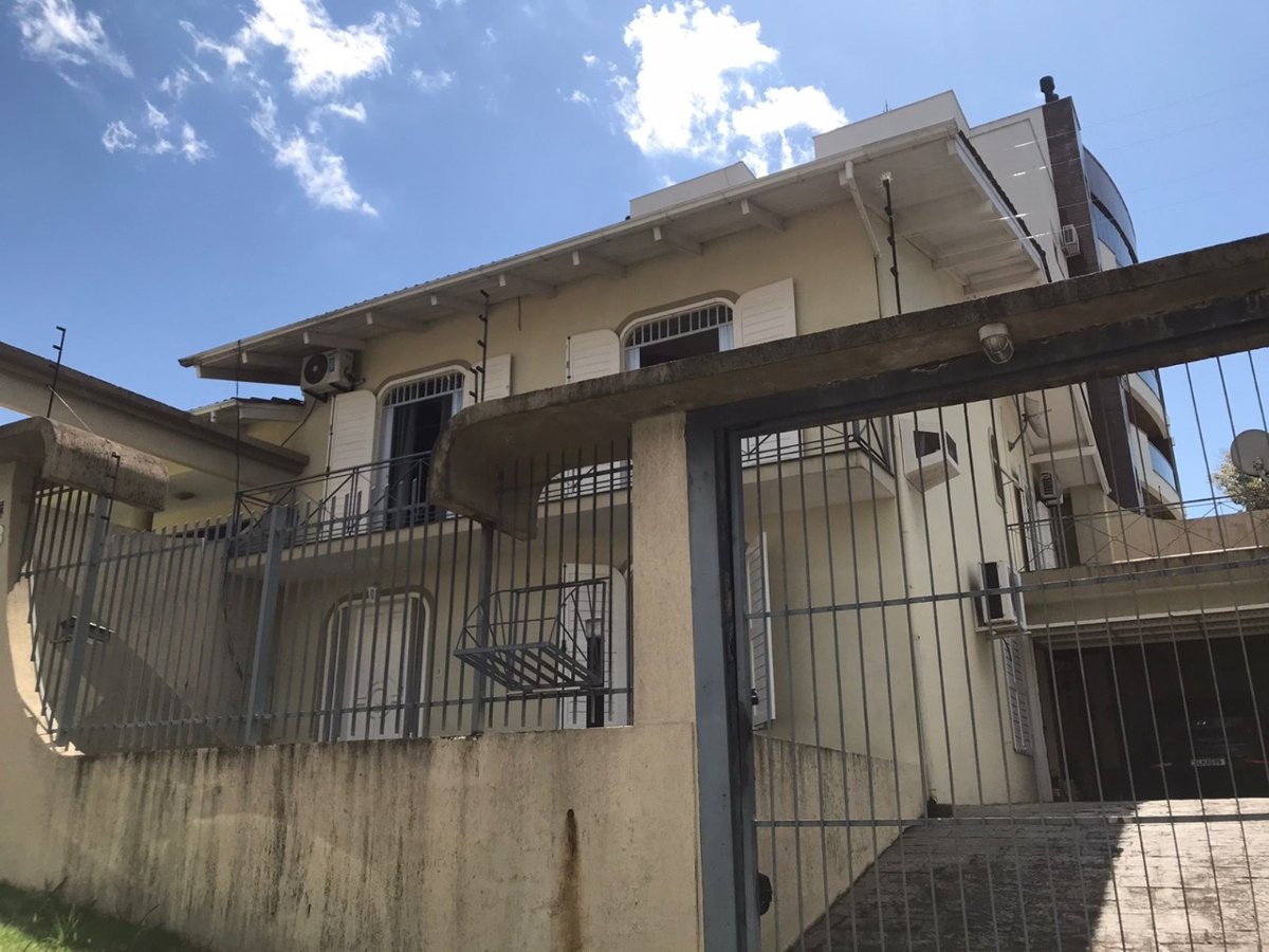 Casa 4 quartos no Centro, Criciúma