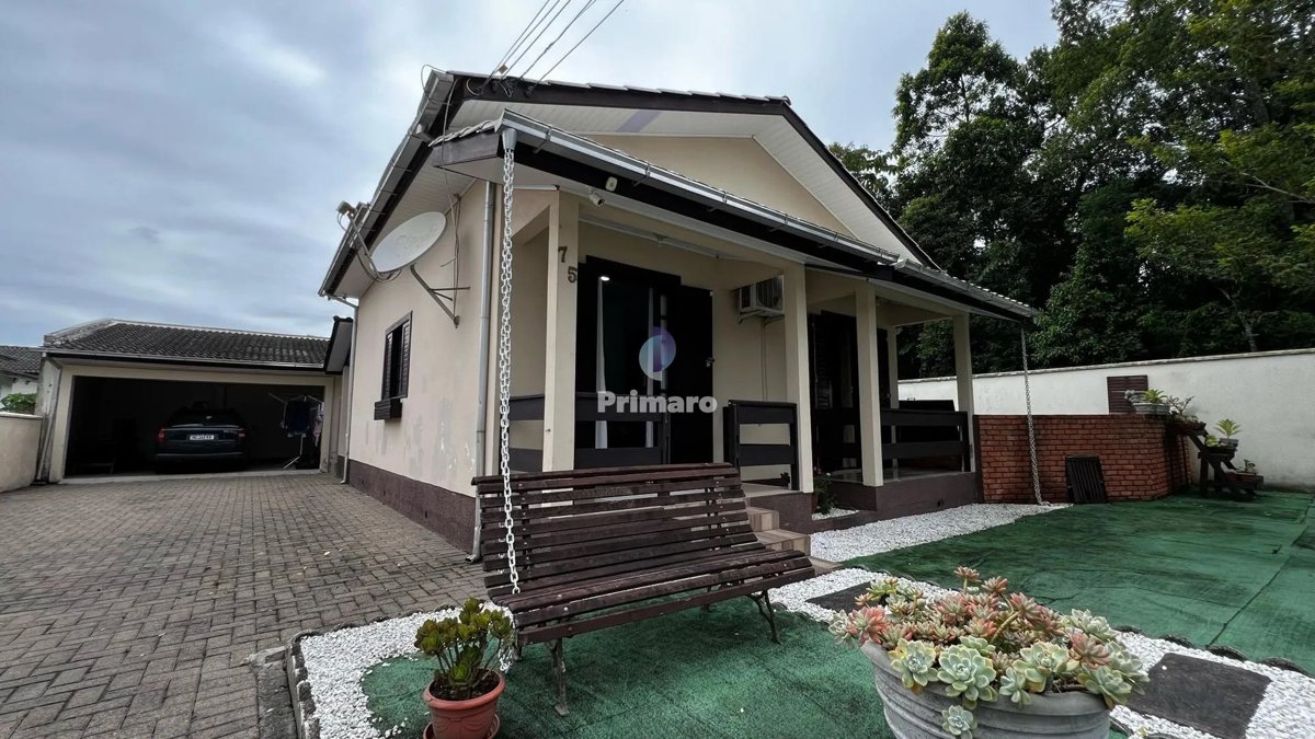 Casa de 3 quartos, 2 banheiros, 1 garagem no são sebastião